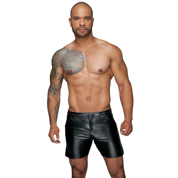 Powerwetlook shorts in comfortable length
