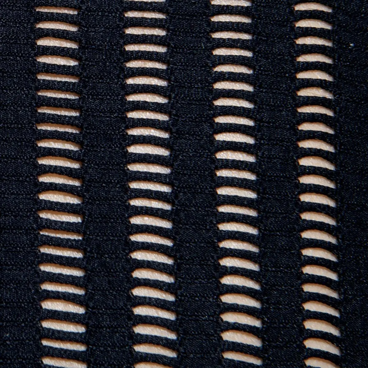 Horny Thong - Bilde 5