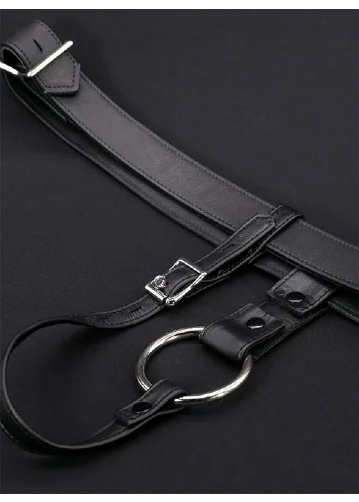Deluxe Locking Buttplug Harness