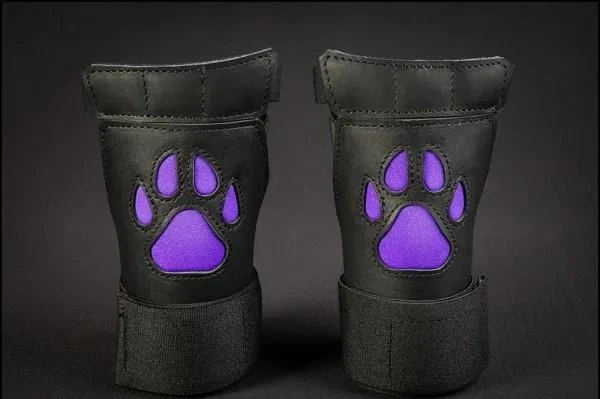 Open Paw Puppy Glove