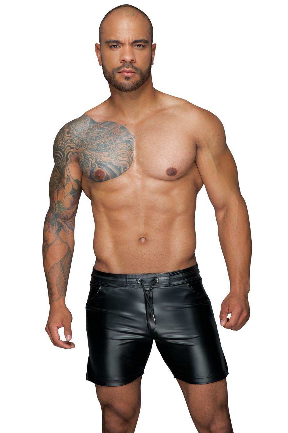 Powerwetlook shorts in comfortable length